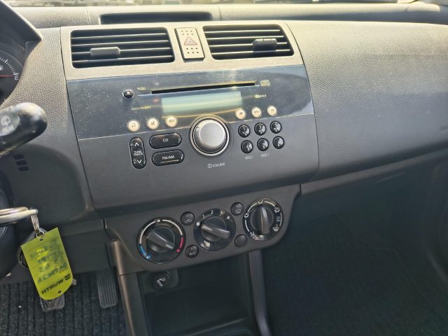 SUZUKI Swift usata, con Controllo automatico clima