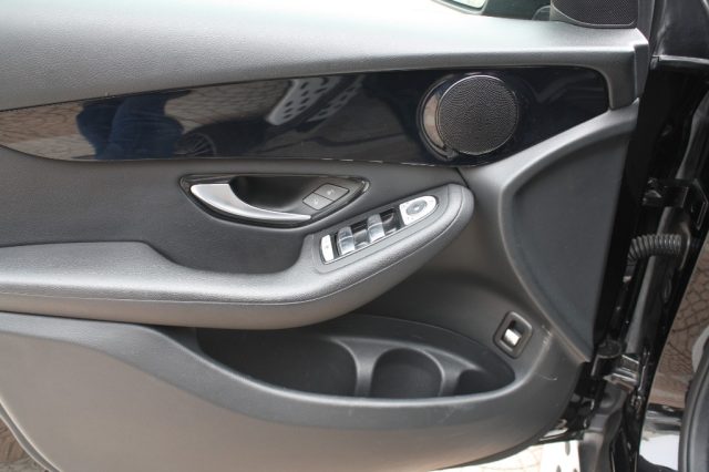 MERCEDES-BENZ GLC 300 usata, con Sensori di parcheggio posteriori