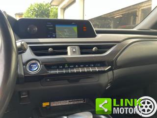 LEXUS UX 250h usata, con ESP