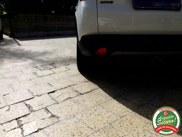 PEUGEOT 2008 usata, con Sensore di luce