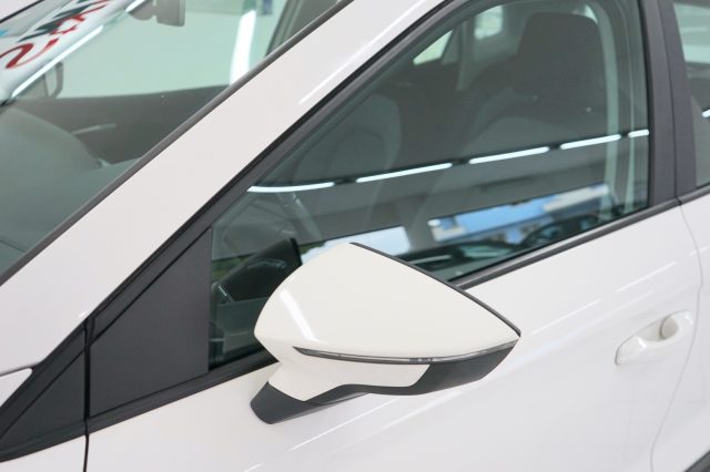 SEAT Arona usata, con Autoradio digitale