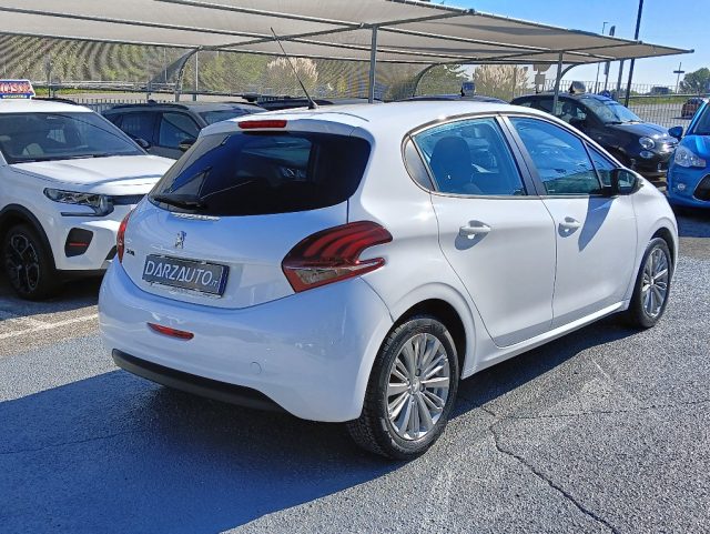 PEUGEOT 208 usata, con Alzacristalli elettrici
