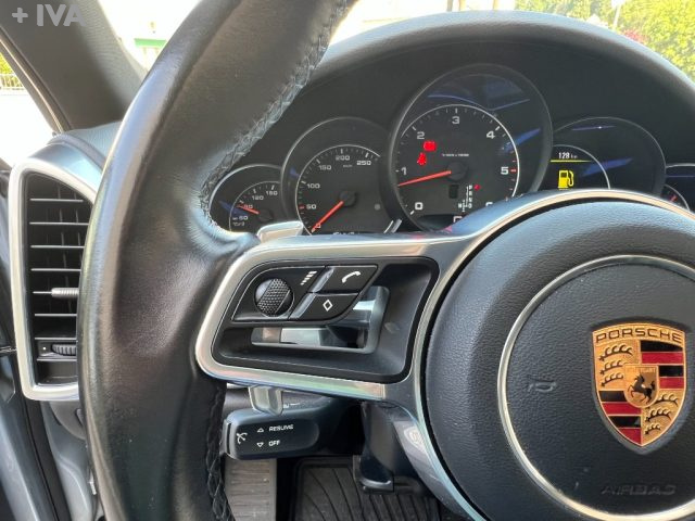 PORSCHE Cayenne usata 21