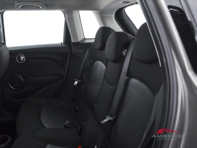 MINI Cooper usata 9