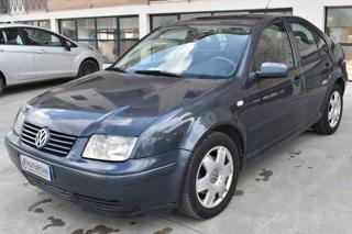 VOLKSWAGEN Bora usata, con Airbag