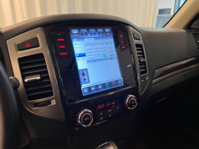 MITSUBISHI Pajero usata, con Servosterzo