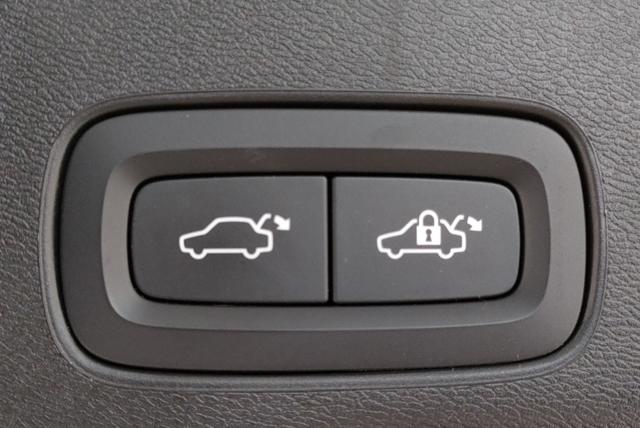 VOLVO XC60 usata, con Volante multifunzione