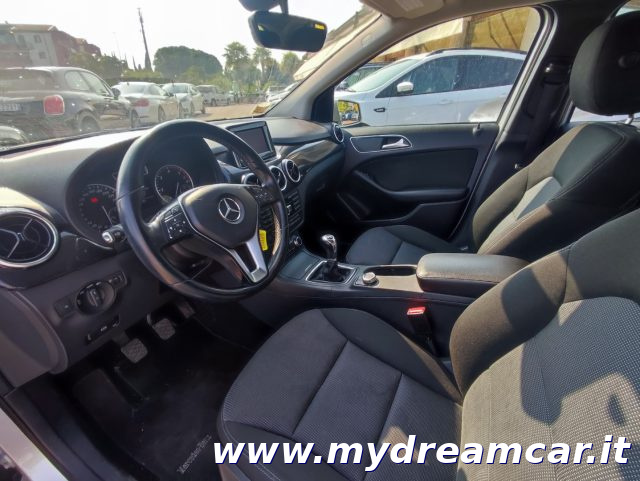 MERCEDES-BENZ B 180 usata, con Chiusura centralizzata