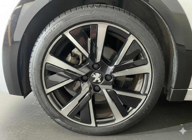 PEUGEOT 208 usata, con Boardcomputer