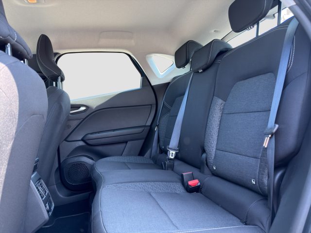 RENAULT Captur usata 9