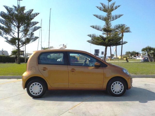 VOLKSWAGEN up! usata, con Controllo trazione