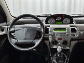 LANCIA Ypsilon usata, con Airbag testa