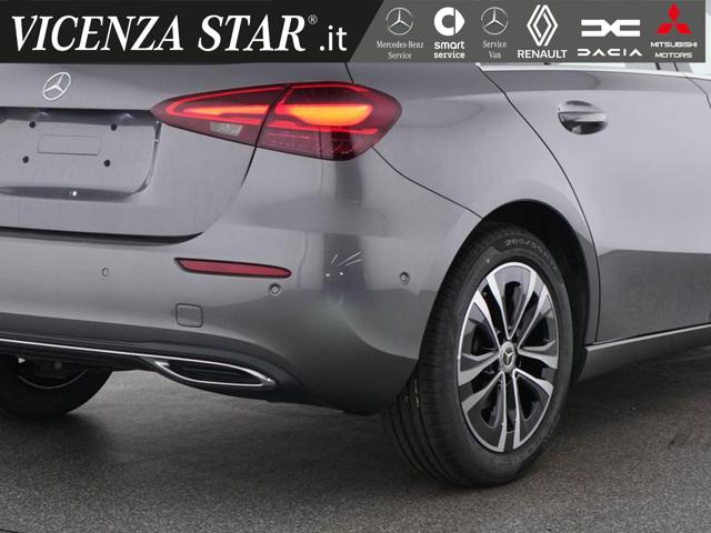 MERCEDES-BENZ A 180 usata, con Alzacristalli elettrici