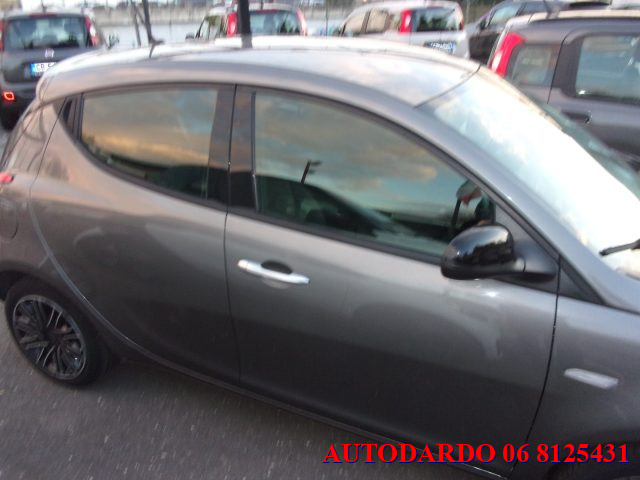 LANCIA Ypsilon usata, con ESP