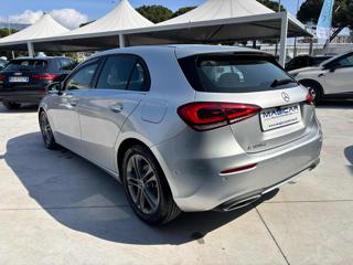 MERCEDES-BENZ A 180 usata, con Leve al volante