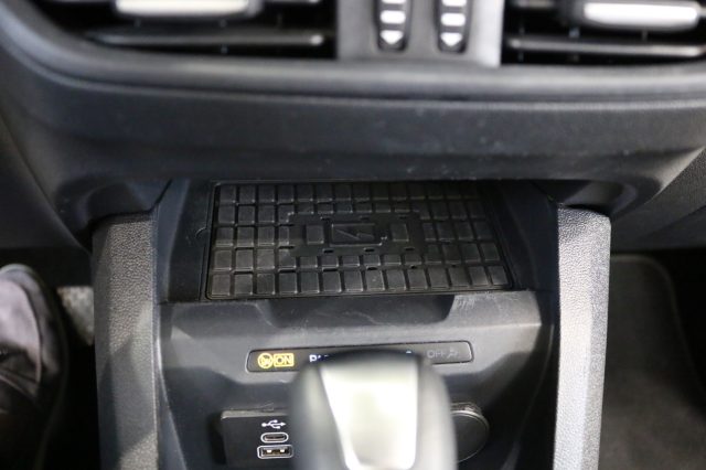 FORD Tourneo Courier usata, con Telecamera per parcheggio assistito