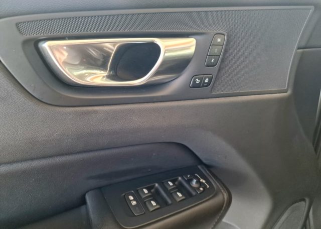 VOLVO XC60 usata, con Park Distance Control