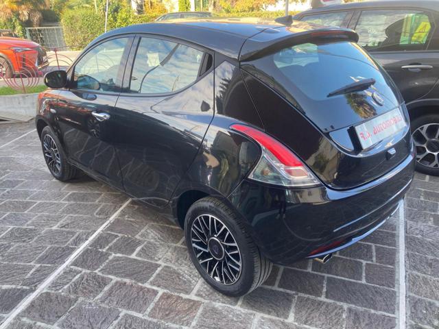 LANCIA Ypsilon usata, con Airbag laterali