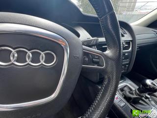 AUDI A4 usata, con Volante multifunzione