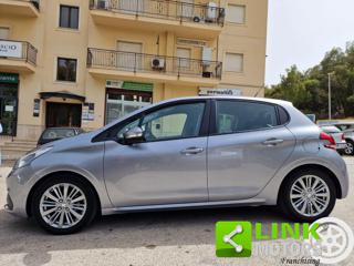 PEUGEOT 208 usata, con Alzacristalli elettrici