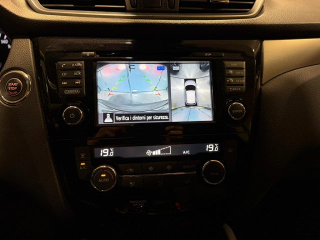 NISSAN Qashqai usata, con Controllo automatico clima