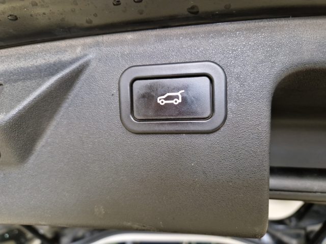 LAND ROVER Discovery Sport usata, con Trazione integrale