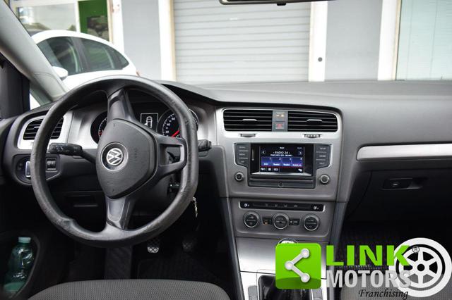 VOLKSWAGEN Golf usata, con Autoradio