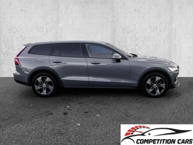 VOLVO V60 Cross Country usata, con Alzacristalli elettrici