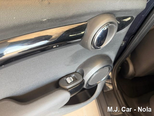 MINI Cooper usata, con Fari LED