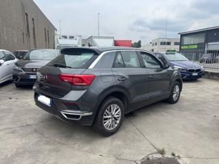 VOLKSWAGEN T-Roc usata, con Autoradio