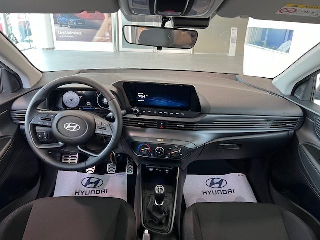 HYUNDAI Bayon usata, con Boardcomputer