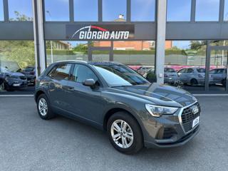AUDI Q3 45 TFSI e S tronic Business