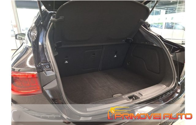 INFINITI Q30 usata, con Airbag Passeggero