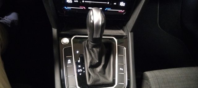 VOLKSWAGEN Passat usata 26