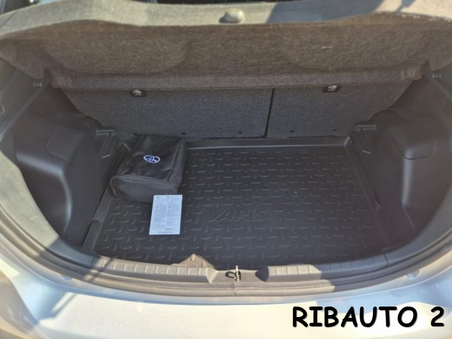 TOYOTA Yaris usata, con Interni in pelle