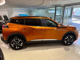 PEUGEOT 2008 usata, con Autoradio