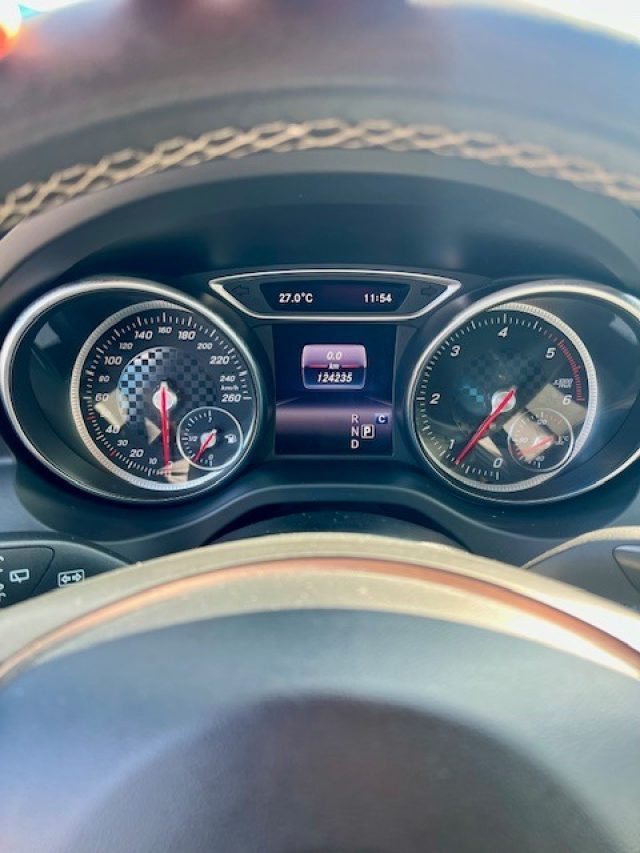 MERCEDES-BENZ A 200 usata, con Volante multifunzione