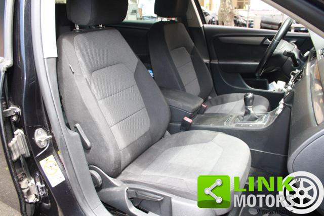 VOLKSWAGEN Passat usata, con Bluetooth