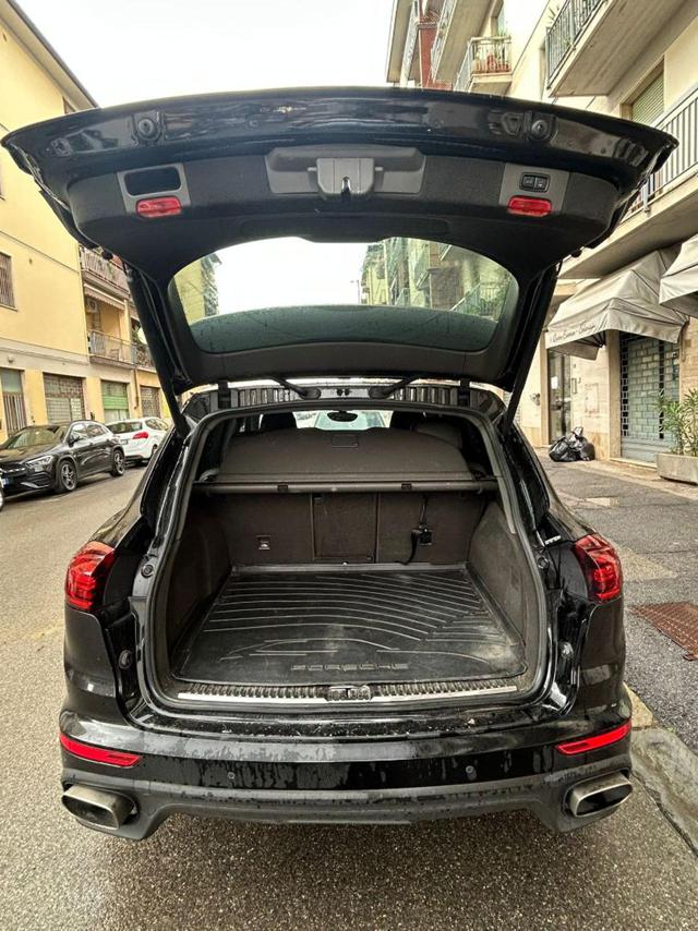 PORSCHE Cayenne usata, con Bluetooth