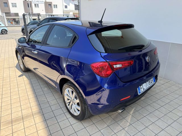 ALFA ROMEO Giulietta usata, con Autoradio