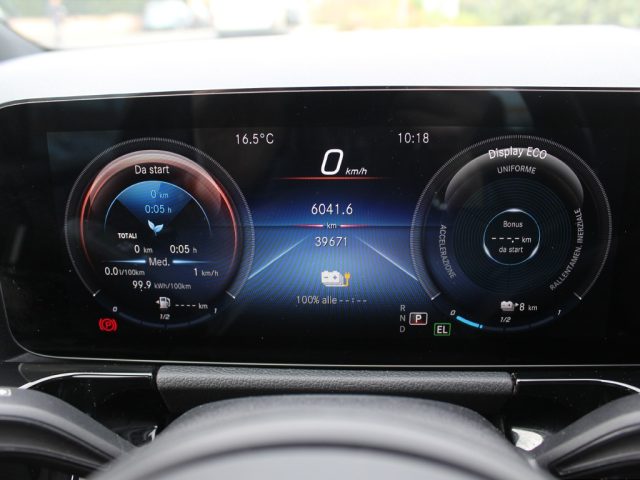 MERCEDES-BENZ B 250 usata, con Portellone posteriore elettrico