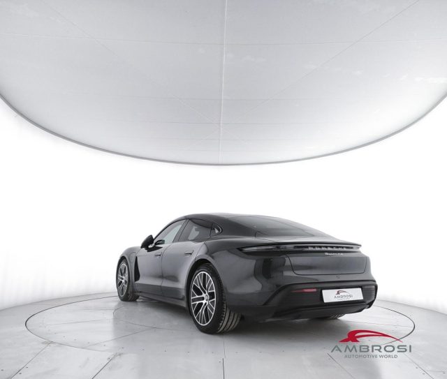 PORSCHE Taycan usata 3