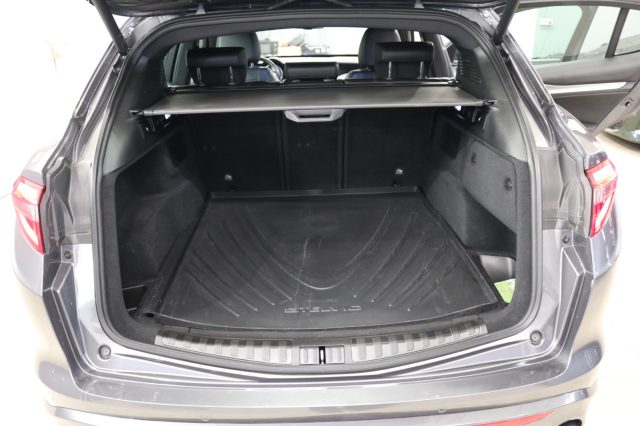 ALFA ROMEO Stelvio usata, con Regolazione elettrica sedili