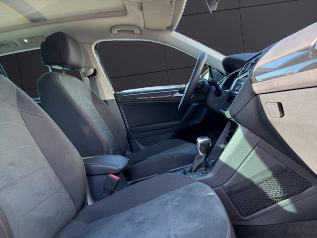 VOLKSWAGEN Tiguan usata, con USB