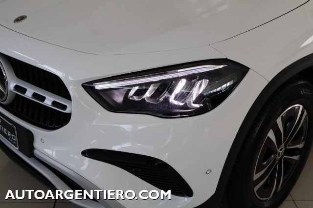 MERCEDES-BENZ GLA 180 usata, con Chiusura centralizzata senza chiave