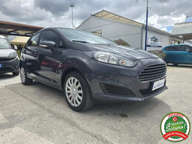 FORD Fiesta usata, con Autoradio