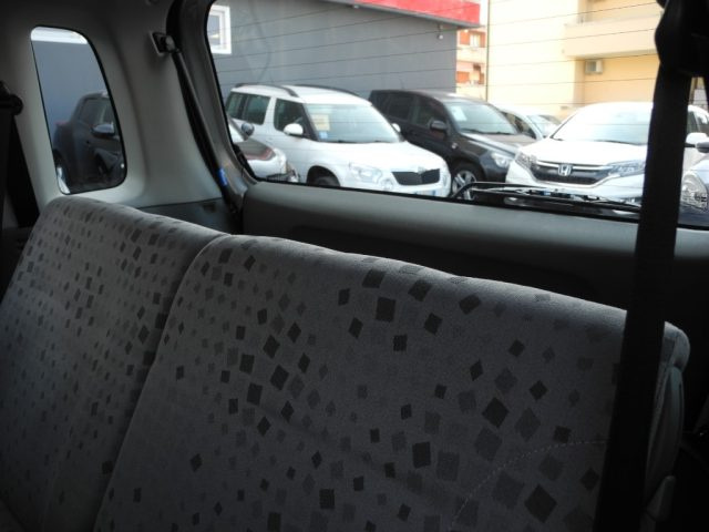 OPEL Agila usata 35