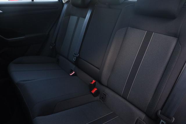 VOLKSWAGEN T-Roc usata, con Volante multifunzione