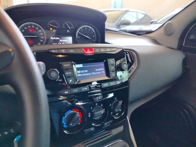 LANCIA Ypsilon usata 25