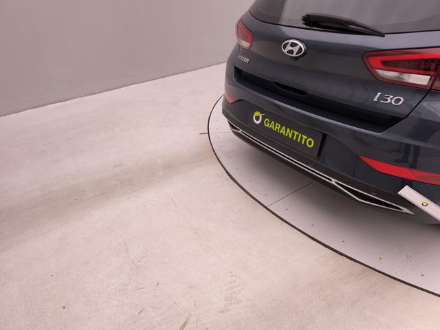 HYUNDAI i30 usata, con Sensori di parcheggio anteriori
